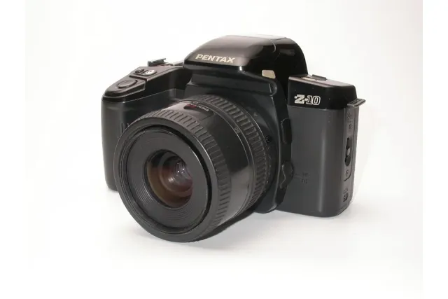 PENTAX Z-10（北美 PZ-10）